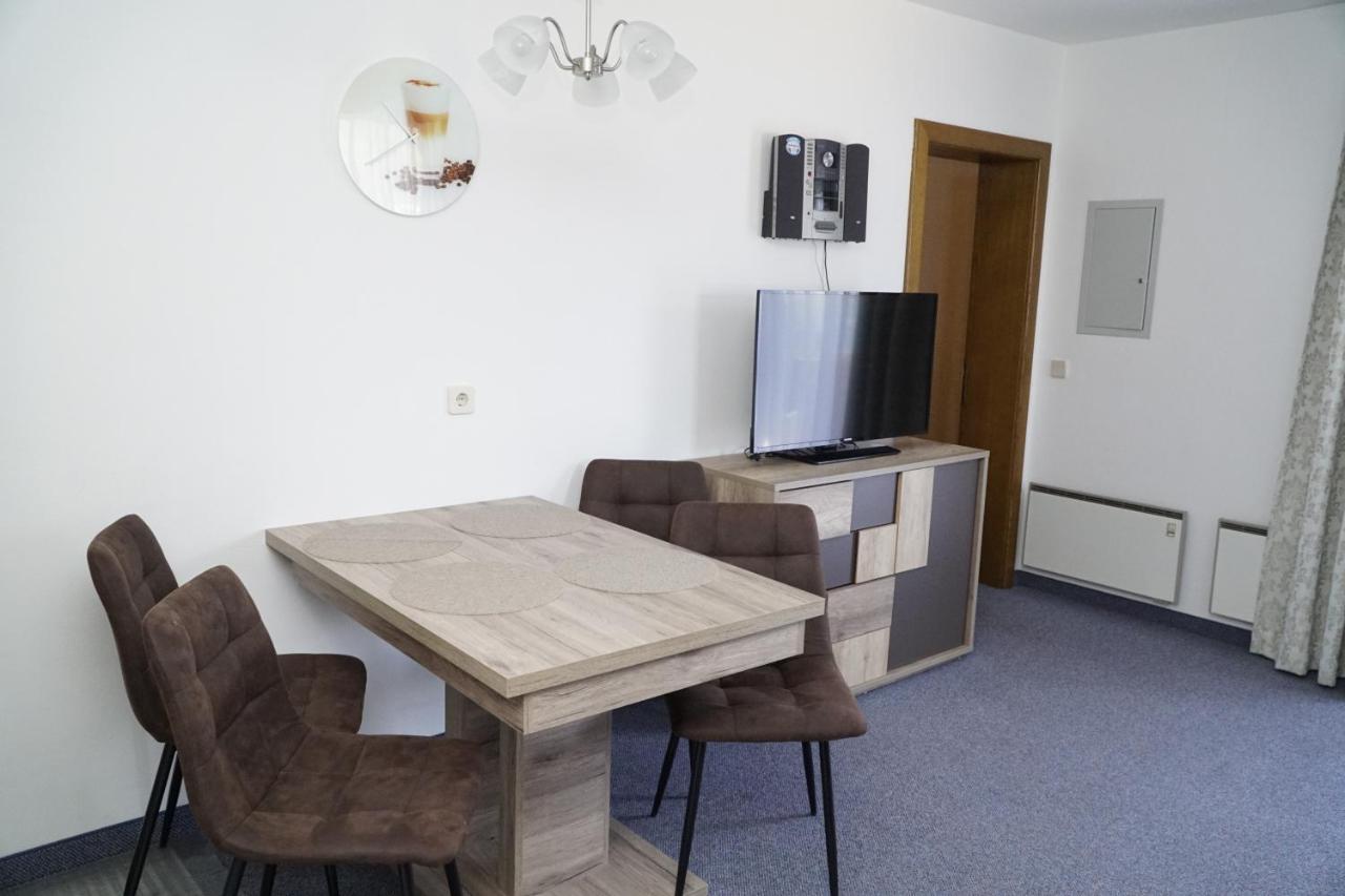Pension-Ferienwohnung Rotar Faak am See Exterior foto