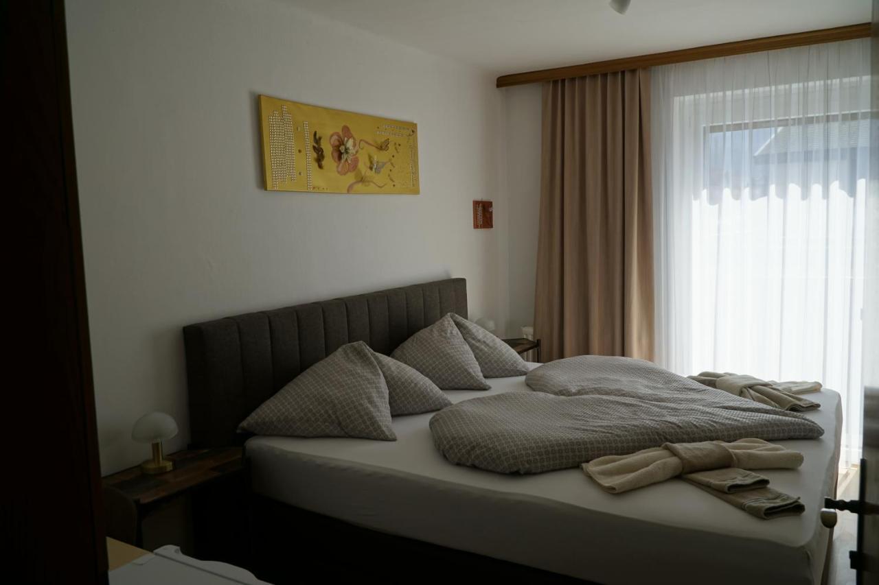 Pension-Ferienwohnung Rotar Faak am See Exterior foto