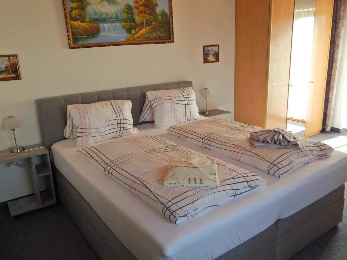 Pension-Ferienwohnung Rotar Faak am See Exterior foto